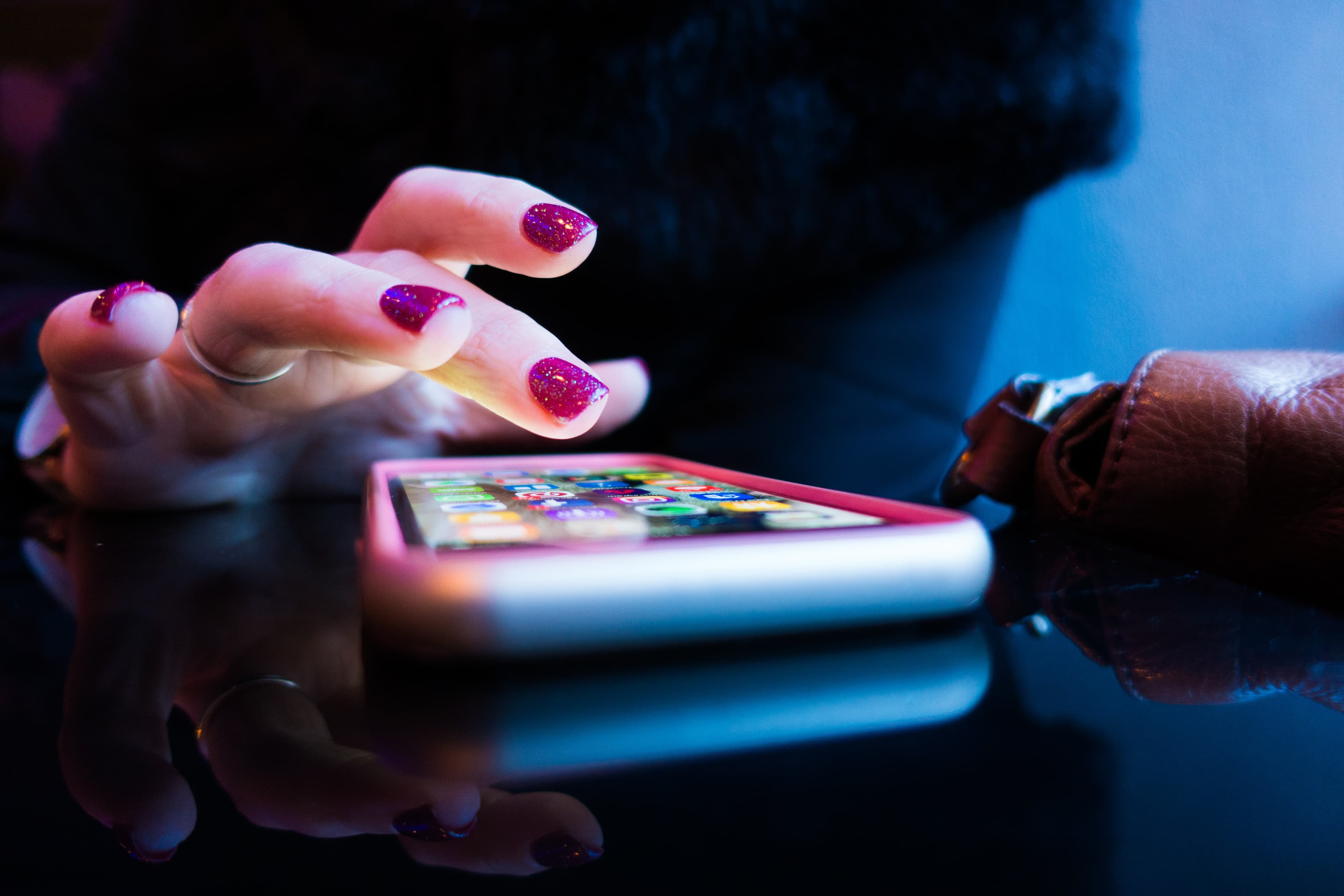 How to Use Apps to Help You Grow Closer to God