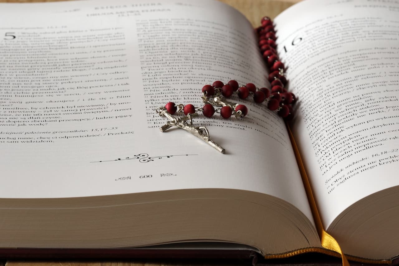 Top 7 Reasons Why Church Notes is Ideal for Busy Christians